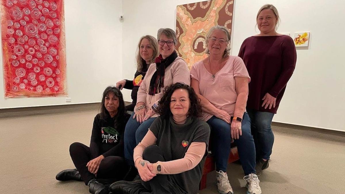 The Ngardang Girri Kalat Mimini (NGKM) artist at the Queen Victoria Women’s Centre.